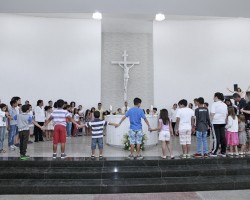 Abril - Igreja Nossa Senhora da Paz - BH/MG